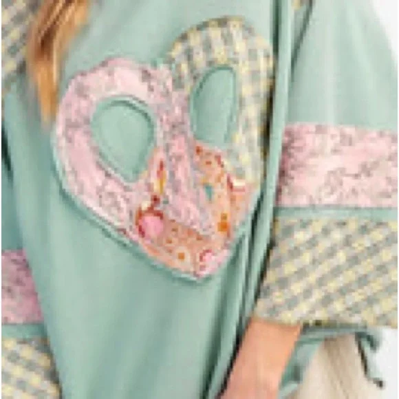 Easel Peace Heart Patchwork Top – Mint + Plaid + Floral - Picture 3 of 3
